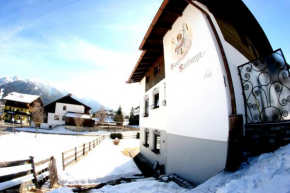 Family Friendly Chalet - Central with Beautiful Mountain Views Seefeld In Tirol